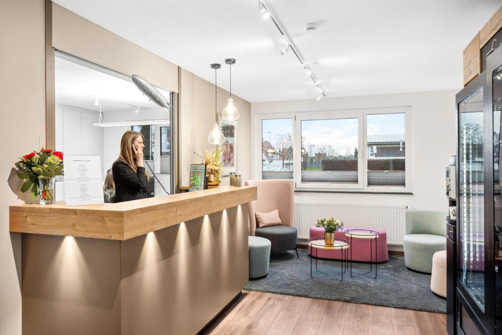 Hotel Zeppelin Laupheim Bagian luar foto